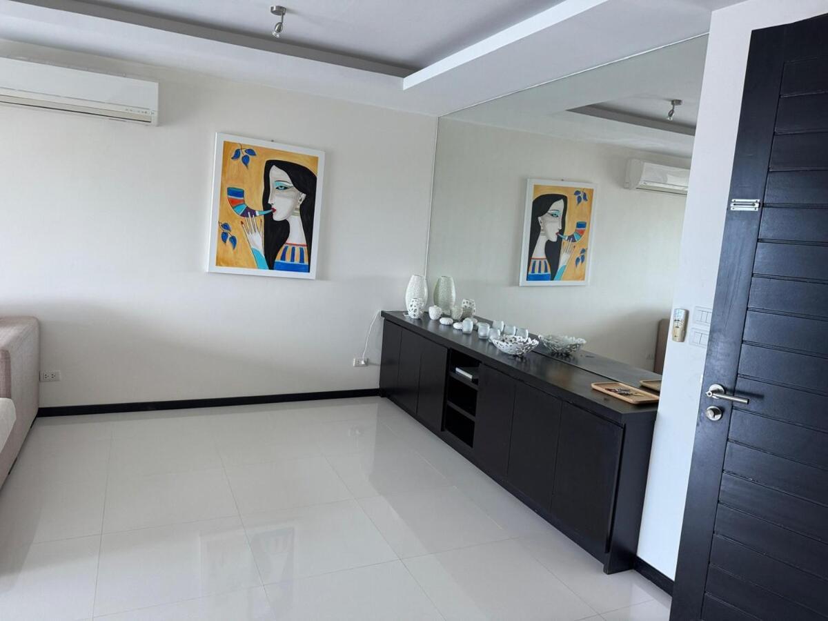 Modern 2-Bedroom Condo In Kamala Near The Beach Exteriér fotografie